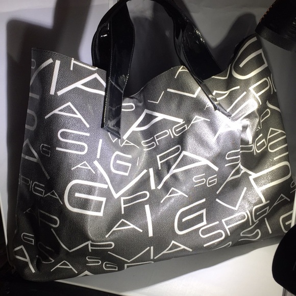 Via Spiga the whole way! - Picture 3 of 3